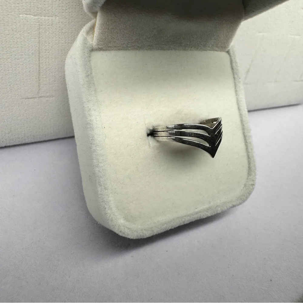 Triple Chevron 925 Sterling Silver Ring Band Size 5.25